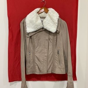 Beige Jacket with Fur